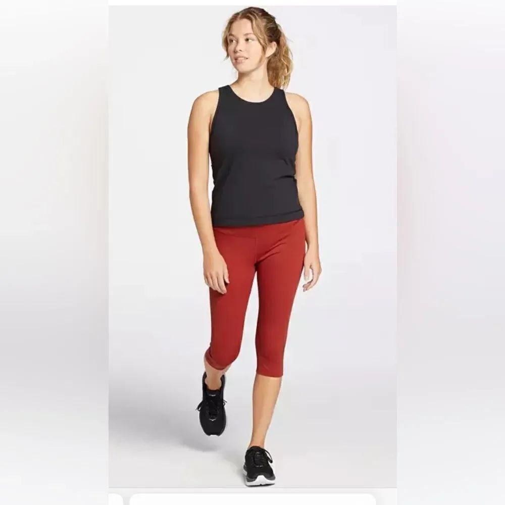 New with tags CALIA Women's Power Sculpt Knee Crop Bike Short Dark Clay size M